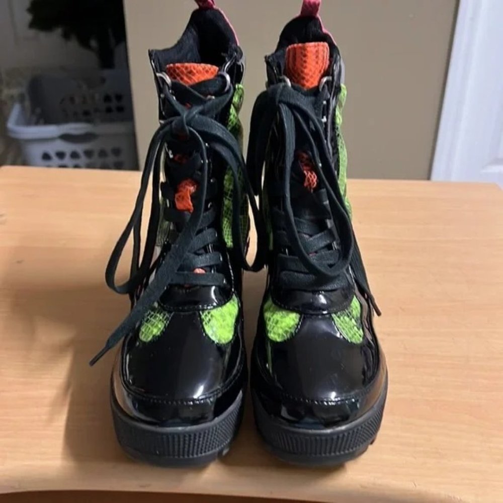 Cape Robbin Queenpin Neon Black Snake Print Boots Size 7 - Picture 4 of 7